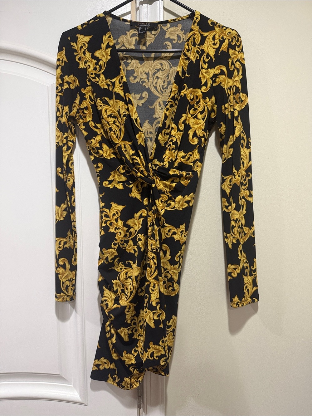 Forever 21 Black and Gold Long-Sleeve Twist Front Dress